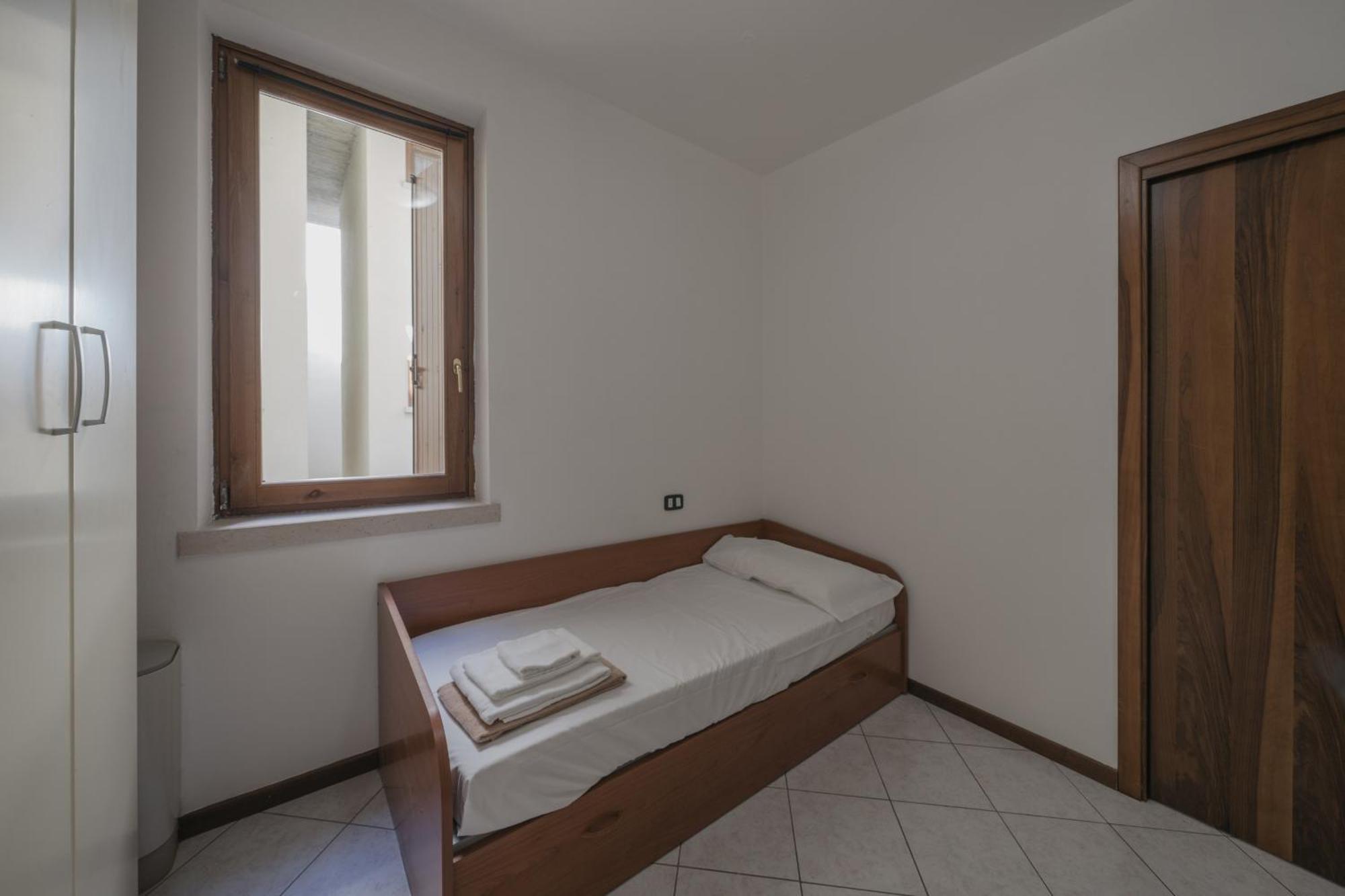 Ferienhaus Apt24 - Trilocale A Pochi Passi Dal Lago Con Posto Auto