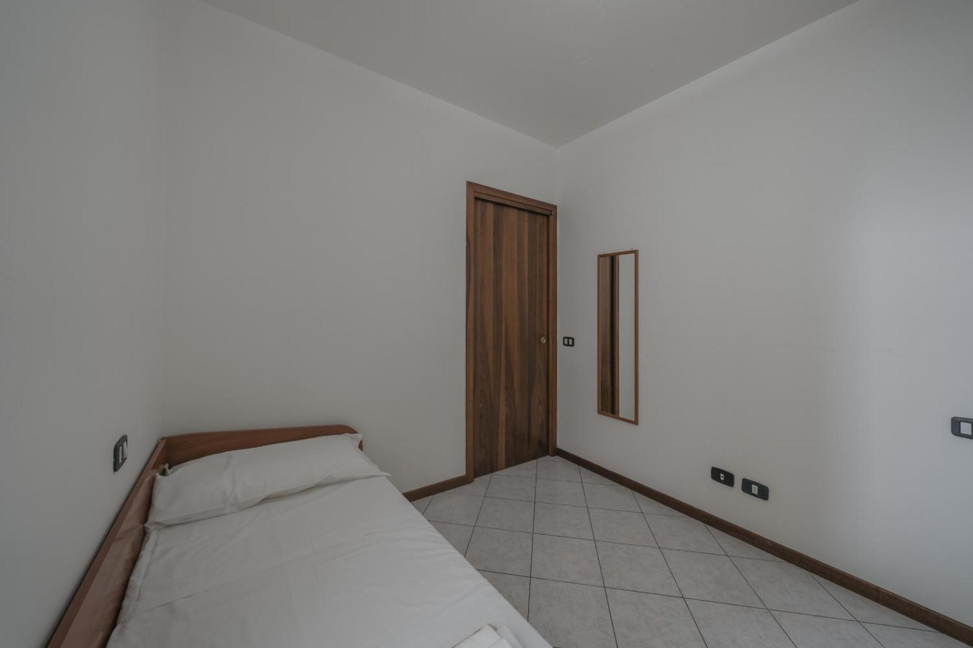 Ferienhaus Apt24 - Trilocale A Pochi Passi Dal Lago Con Posto Auto *
