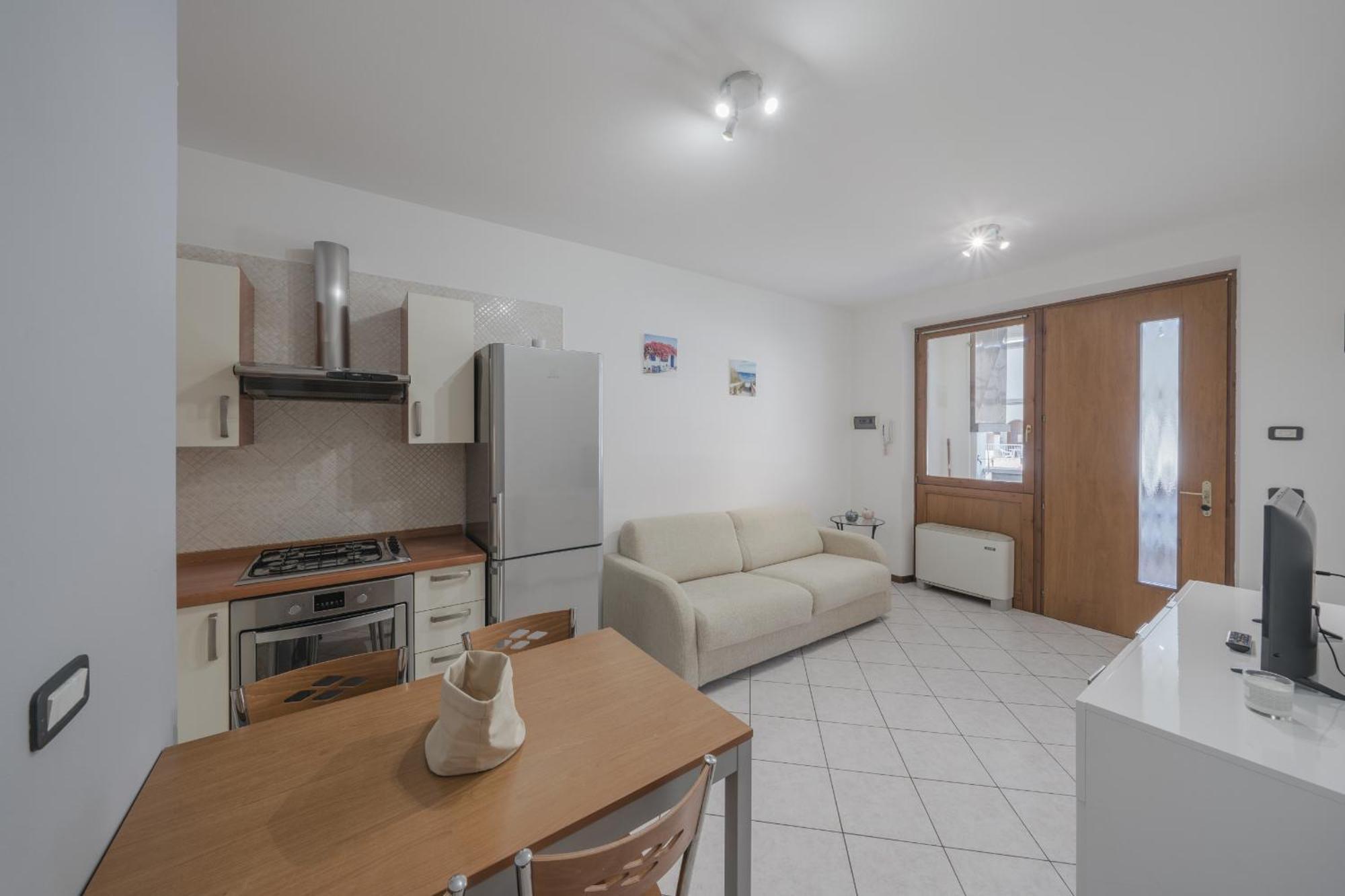 Apt24 - Trilocale A Pochi Passi Dal Lago Con Posto Auto Holiday home *