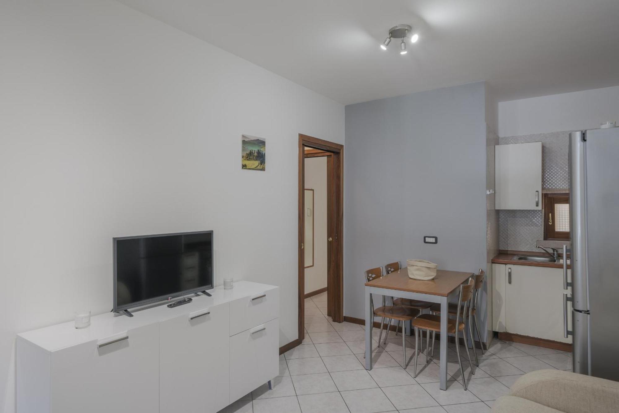 Apt24 - Trilocale A Pochi Passi Dal Lago Con Posto Auto Ferienhaus Desenzano del Garda