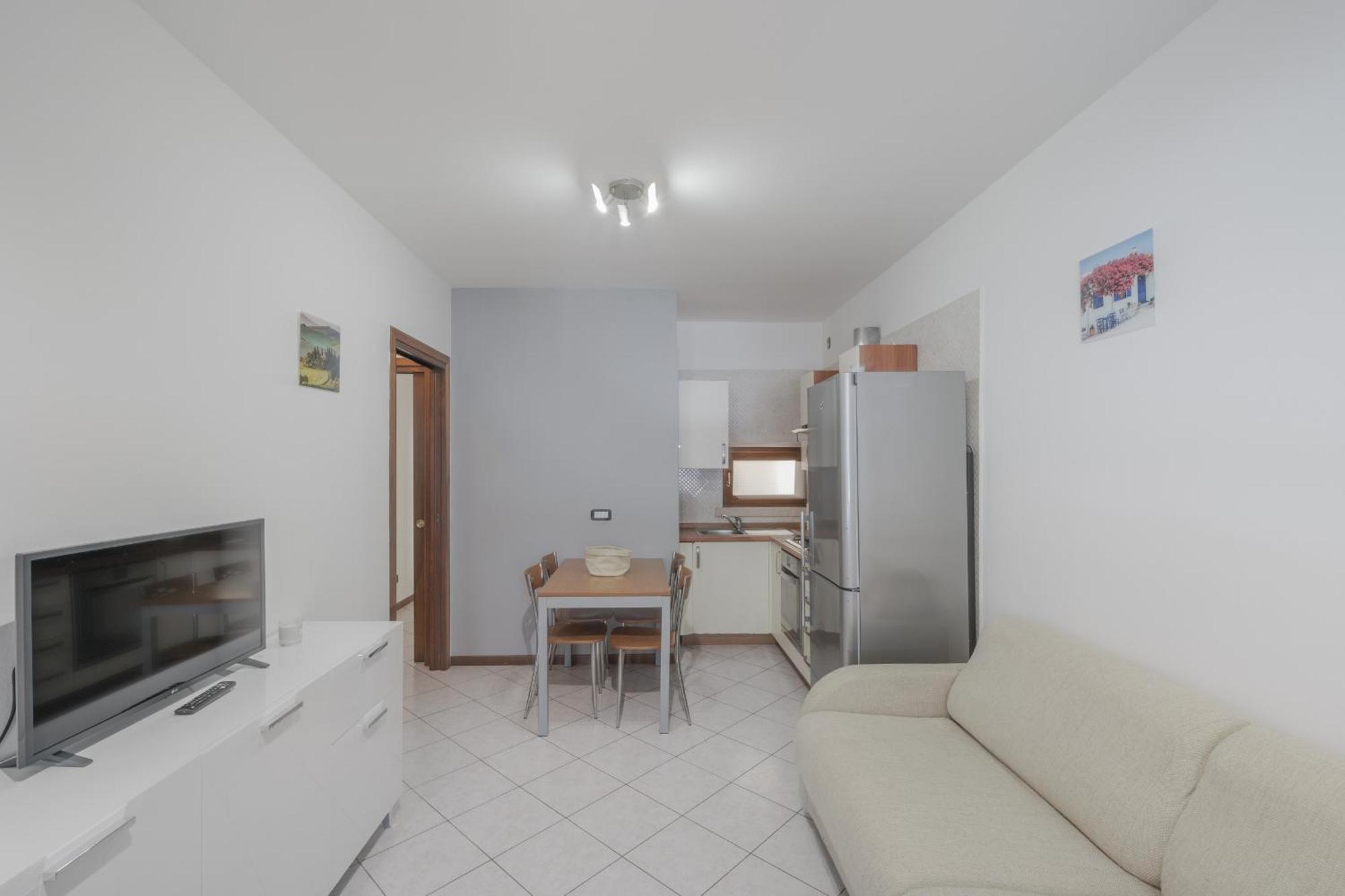 Apt24 - Trilocale A Pochi Passi Dal Lago Con Posto Auto Ferienhaus